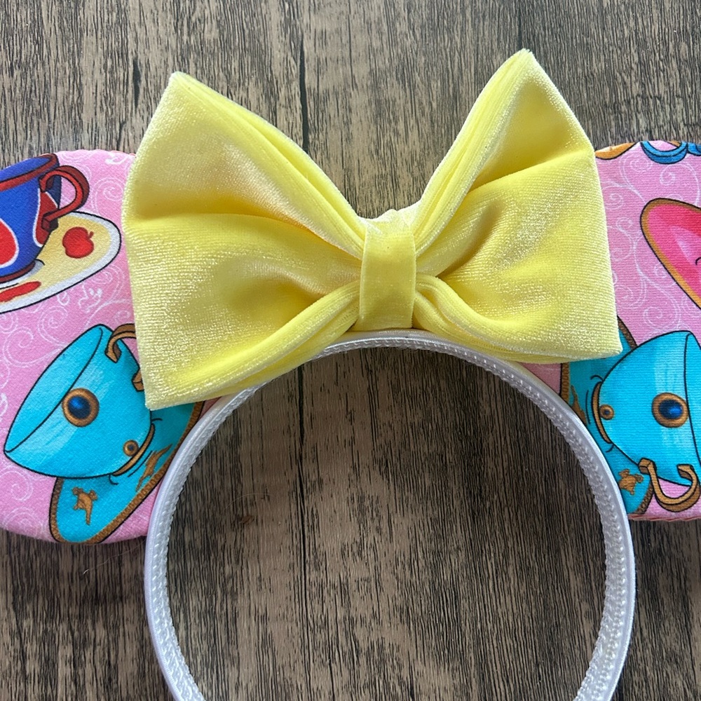 Alice in Wonderland Teacups Minnie Ears - Picture 2 of 3